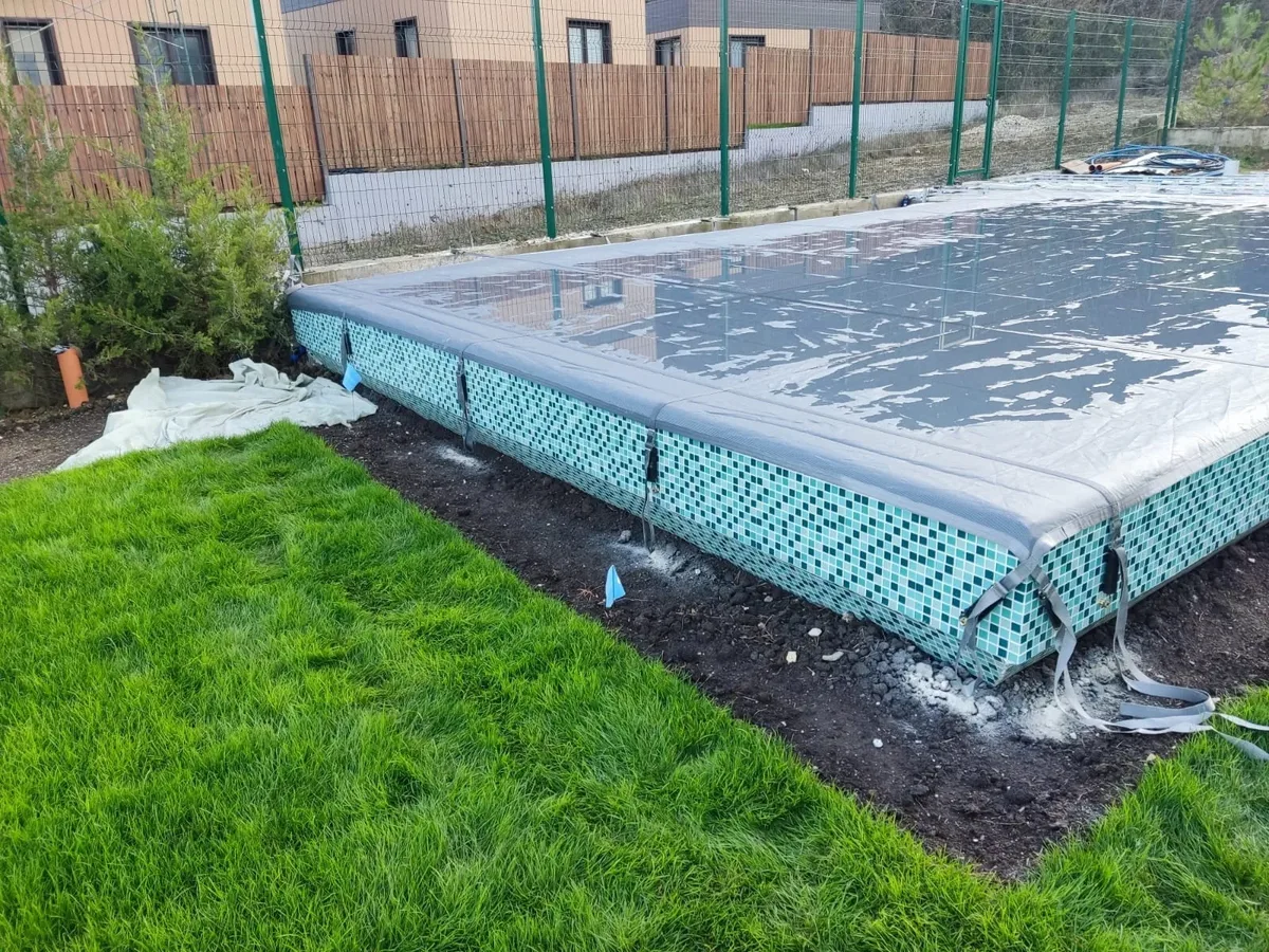 Батутное покрывало на бассейне в Жигулевске